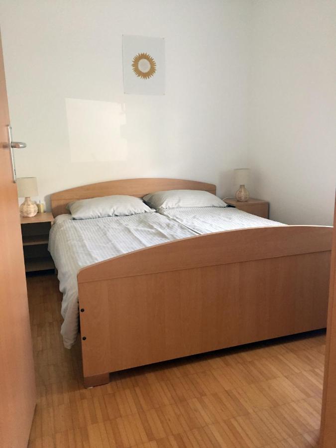 Apartment Jasna Premantura Bagian luar foto